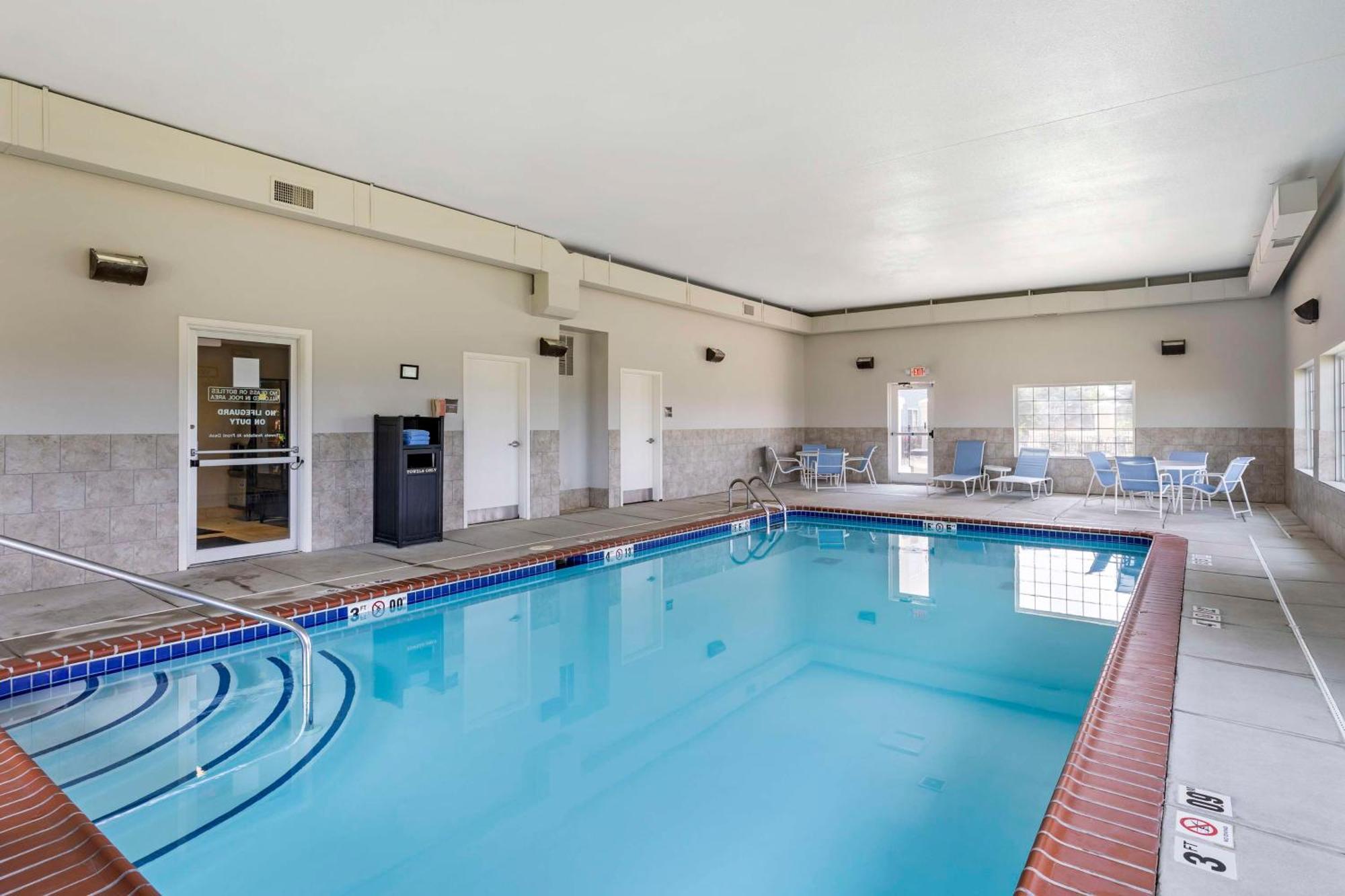Best Western Plus MidAmerica Hotel Mascoutah Exterior foto